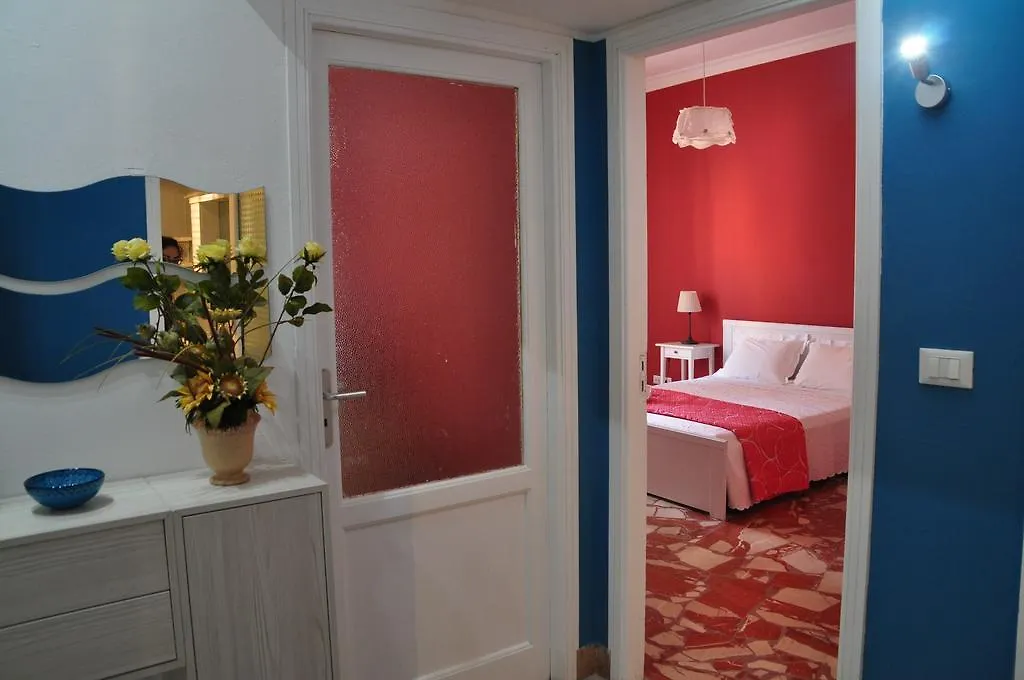 B&T Holiday House Palermo Italia