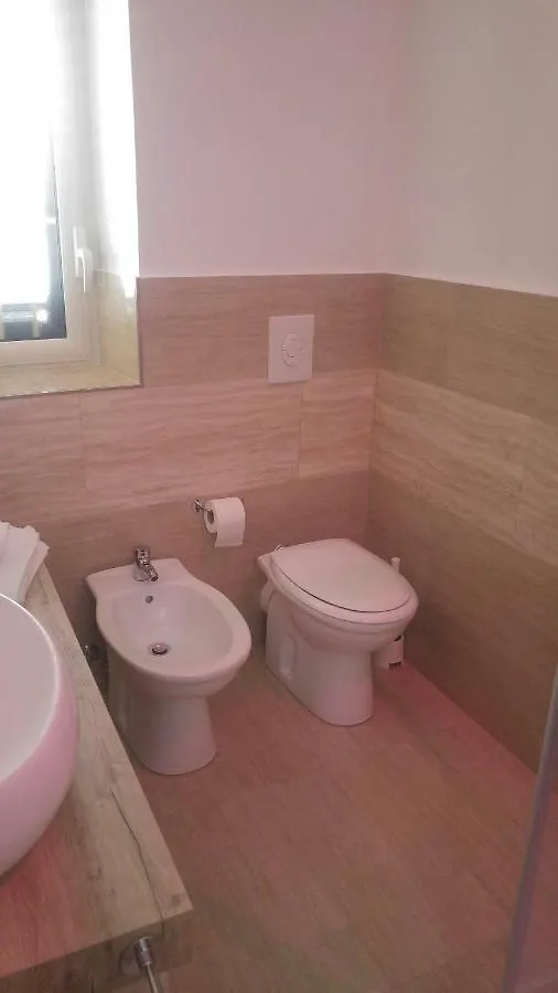 B&T Holiday House Palermo 0*,  Italia