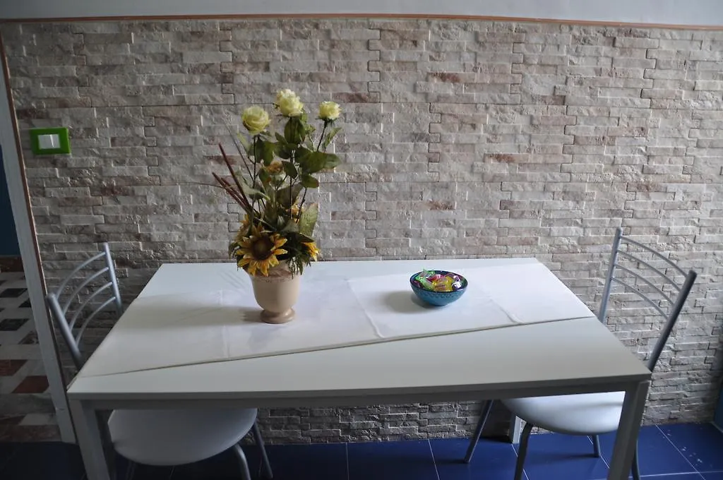 B&T Holiday House Palermo Apartment